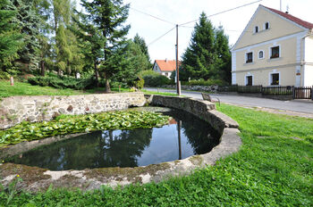 Prodej pozemku 894 m², Hlinná