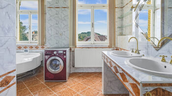 Prodej domu 600 m², Nový Bor