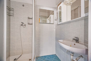 koupelna - Prodej bytu 2+1 v osobním vlastnictví 59 m², Praha 4 - Nusle