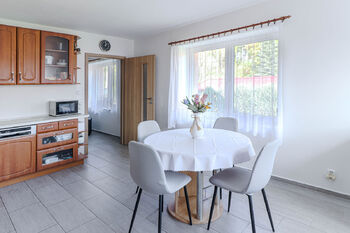 Kuchyň s jídelnou - Prodej domu 170 m², Čáslavsko