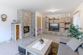 Obývací pokoj - Prodej domu 170 m², Čáslavsko