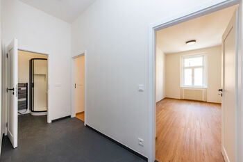 Pronájem bytu 2+kk v osobním vlastnictví 44 m², Praha 4 - Nusle