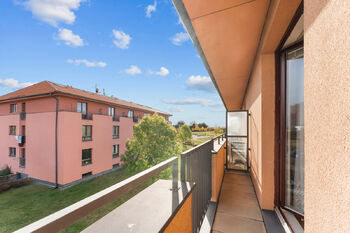 balkon - Prodej bytu 1+kk v družstevním vlastnictví 40 m², Praha 5 - Stodůlky