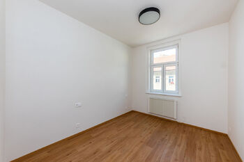 Pronájem bytu 2+kk v osobním vlastnictví 48 m², Praha 4 - Nusle