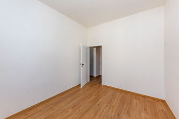 Pronájem bytu 2+kk v osobním vlastnictví 48 m², Praha 4 - Nusle