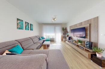 Obývací část - Prodej bytu 4+kk v osobním vlastnictví 114 m², Praha 4 - Modřany