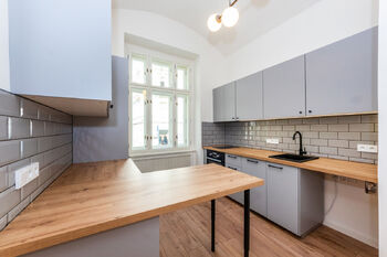 Pronájem bytu 2+kk v osobním vlastnictví 34 m², Praha 2 - Vyšehrad