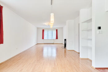 Obývací pokoj - Prodej domu 206 m², Chýnice