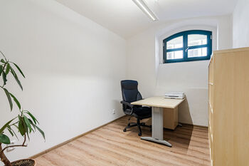 Prodej kancelářských prostor 68 m², Kladno