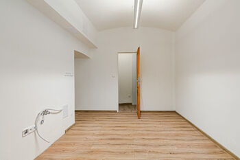Prodej kancelářských prostor 68 m², Kladno