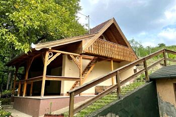 mensi - pohled z boku - Prodej chaty / chalupy 145 m², Pincehely