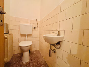 WC - Prodej domu 85 m², Želeč