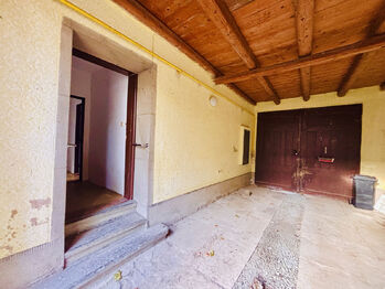 Průjezd se vstupem do bytu - Prodej domu 85 m², Želeč