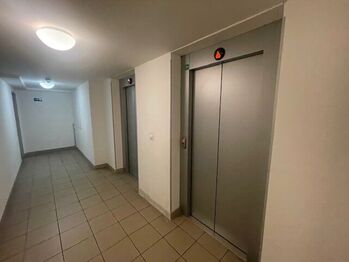 Prodej garážového stání, Praha 10 - Michle