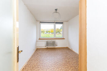 Pokoj - Prodej bytu 3+1 v osobním vlastnictví 70 m², Litoměřice