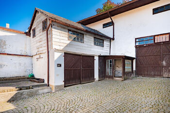Garáž. - Prodej domu 135 m², Černovice