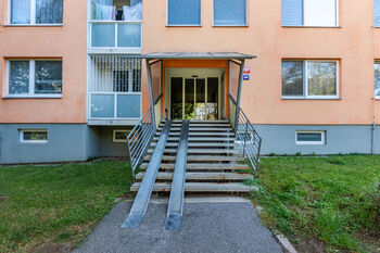 Prodej bytu 3+kk v osobním vlastnictví 62 m², Praha 4 - Modřany