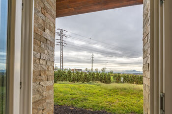 Výhled z okna  - Prodej domu 210 m², Most