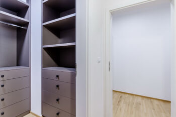 Pronájem bytu 3+kk v osobním vlastnictví 93 m², Praha 6 - Břevnov