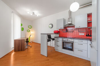 Pronájem bytu 2+kk v osobním vlastnictví 48 m², Praha 5 - Zličín