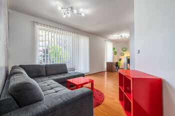 Pronájem bytu 2+kk v osobním vlastnictví 48 m², Praha 5 - Zličín