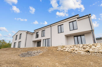 Prodej bytu 4+kk v osobním vlastnictví 149 m², Kly