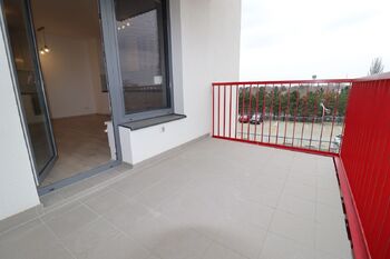 Terasa - Prodej bytu 2+kk v osobním vlastnictví 57 m², Praha 9 - Letňany