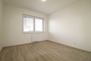 2. pokoj - Prodej bytu 2+kk v osobním vlastnictví 57 m², Praha 9 - Letňany
