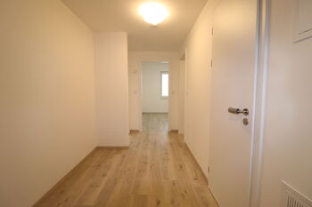 Chodba - Prodej bytu 2+kk v osobním vlastnictví 57 m², Praha 9 - Letňany