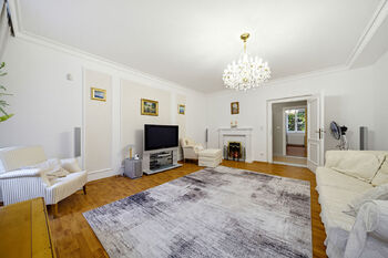 Prodej bytu 3+1 v osobním vlastnictví 141 m², Karlovy Vary