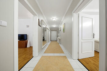 Prodej bytu 3+1 v osobním vlastnictví 141 m², Karlovy Vary