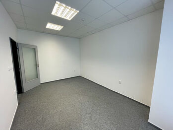 Pronájem kancelářských prostor 12 m², Třebíč