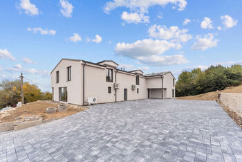 Prodej domu 151 m², Kly
