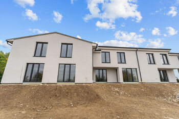 Prodej domu 151 m², Kly
