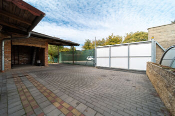 parkování - Prodej domu 220 m², Brno