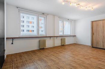 Pronájem bytu 1+kk v osobním vlastnictví 33 m², Kladno