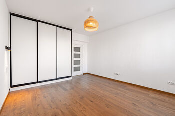 Ložnice - Pronájem bytu 2+kk v osobním vlastnictví 45 m², Praha 3 - Žižkov