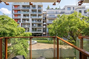 Klidný a zelený vnitroblok - Prodej bytu 3+kk v osobním vlastnictví 83 m², Praha 10 - Vinohrady