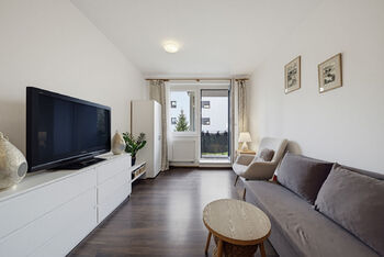 Prodej bytu 1+kk v osobním vlastnictví 27 m², Praha 9 - Střížkov