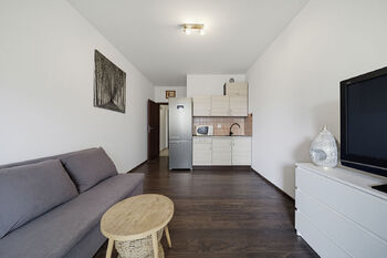 Prodej bytu 1+kk v osobním vlastnictví 27 m², Praha 9 - Střížkov