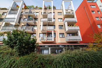 Prodej bytu 1+kk v osobním vlastnictví 27 m², Praha 9 - Střížkov