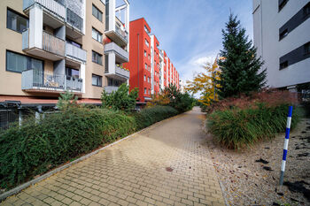 Prodej bytu 1+kk v osobním vlastnictví 27 m², Praha 9 - Střížkov