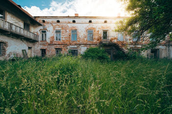 atrium rodinných domů - Prodej domu 1200 m², Lomnice