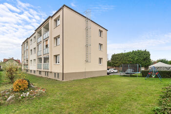 Prodej bytu 3+kk v osobním vlastnictví 52 m², Veltrusy