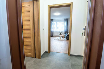vstupní prostor - Pronájem bytu 1+kk v osobním vlastnictví 29 m², Rakovník