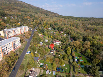 Prodej pozemku 807 m², Lom