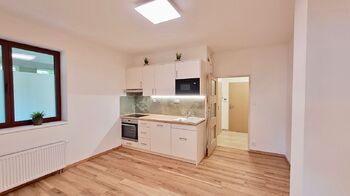 Pronájem bytu 2+kk v osobním vlastnictví 39 m², Praha 4 - Podolí