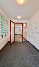 Pronájem bytu 2+kk v osobním vlastnictví 39 m², Praha 4 - Podolí