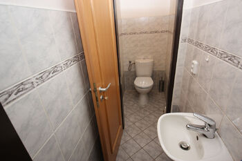WC 1 - Prodej kancelářských prostor 141 m², Praha 5 - Hlubočepy