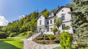 Prodej domu 416 m², Nižbor